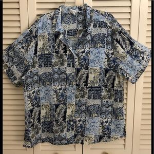 Beautiful busy button up blouse